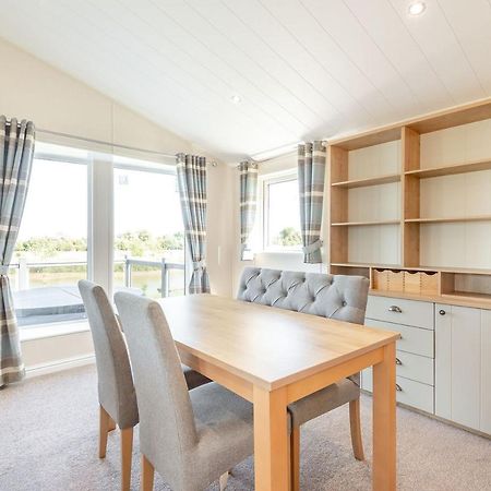 Home Farm Park Lakeside Retreat Burgh le Marsh Room photo
